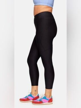 Outdoor Voices NWT Black Warmup 3/4 Legging Size S